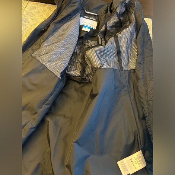 Columbia Omni-Tech Waterproof Windbreaker Jacket - Picture 6 of 6